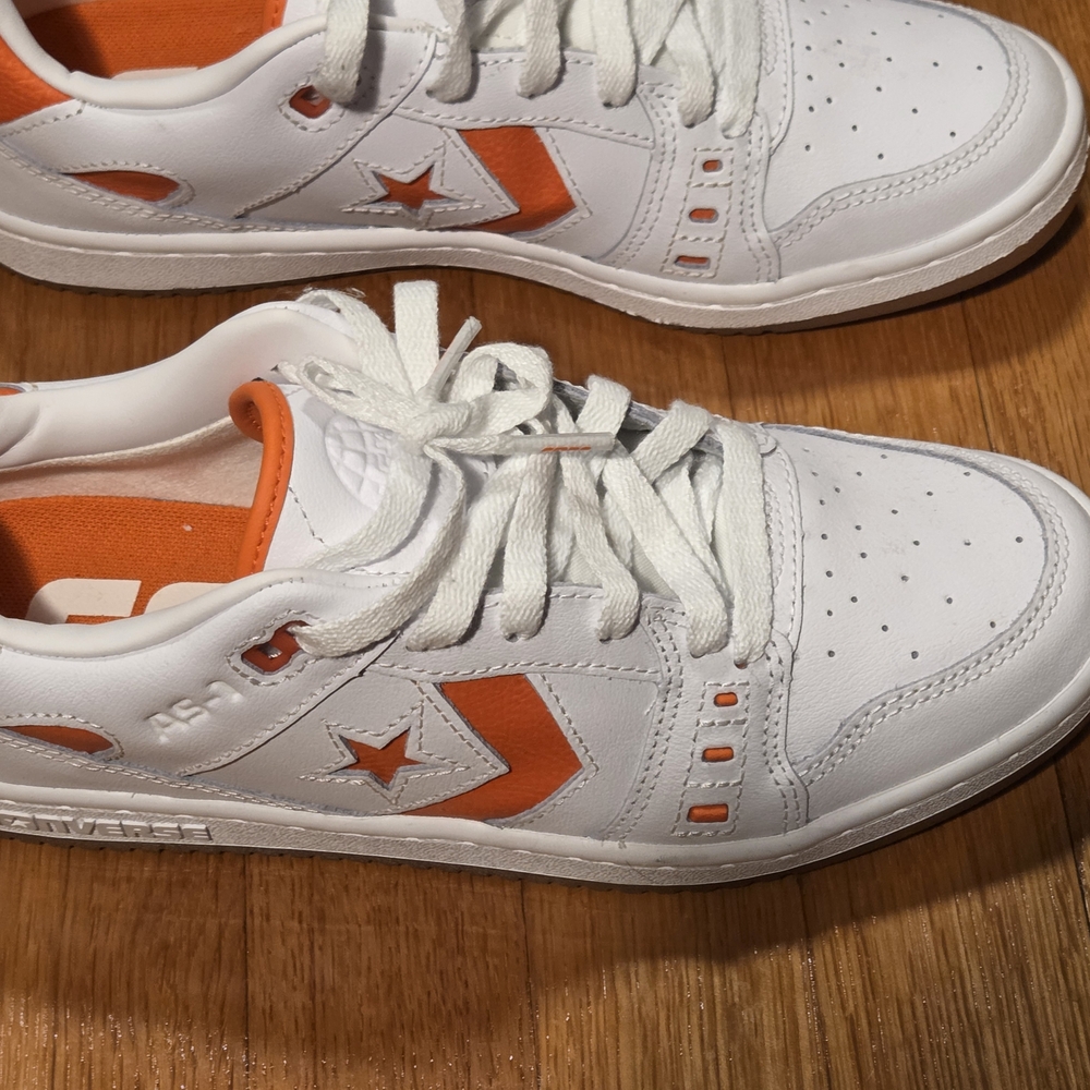 NEW Converse Cons Leather Sneakers in White and Orange Chevron W Sz 8/ M Sz 6.5 - Picture 2 of 5